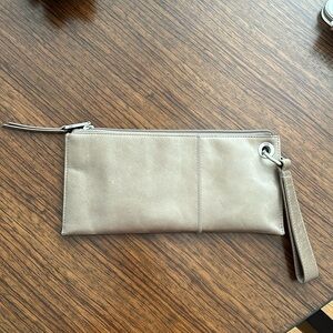 HOBO Vida Wristlet in Ash — excellent condition!